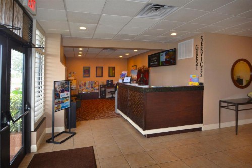 Rosen Inn Closest to Universal - image 22