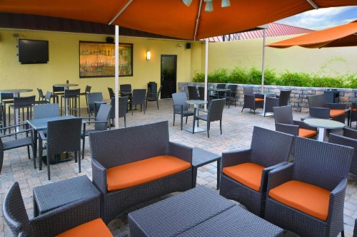 Rosen Inn Closest to Universal - image 47