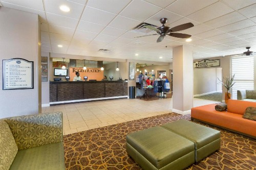 Rosen Inn Closest to Universal - image 7