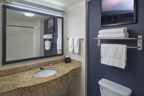 Fairfield Inn & Suites by Marriott Orlando International Drive/Convention Center - image 18