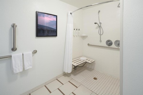 Fairfield Inn & Suites by Marriott Orlando International Drive/Convention Center - image 22