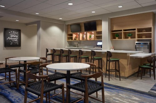 Fairfield Inn & Suites by Marriott Orlando International Drive/Convention Center - image 23