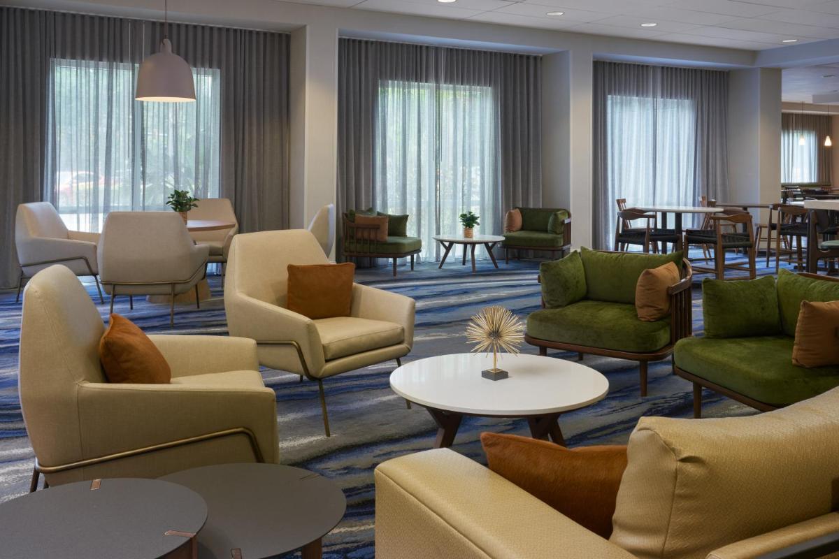 Fairfield Inn & Suites by Marriott Orlando International Drive/Convention Center - image 4