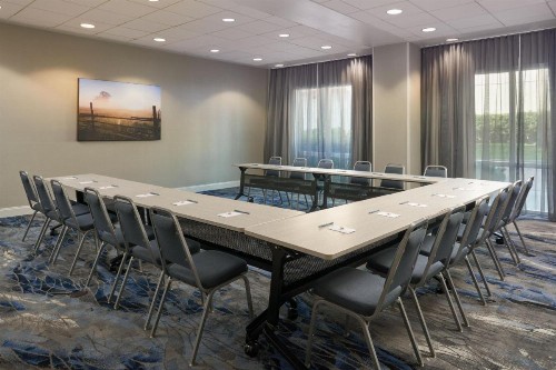 Fairfield Inn & Suites by Marriott Orlando International Drive/Convention Center - image 7