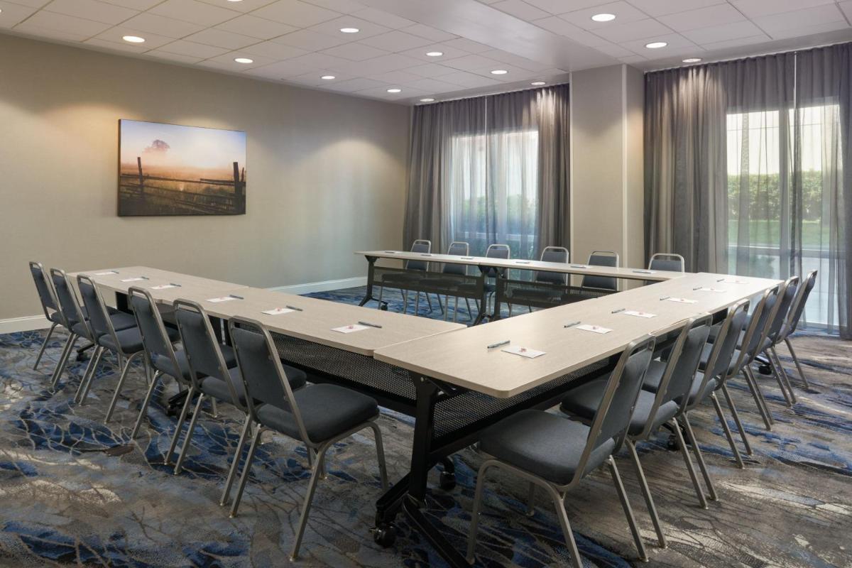 Fairfield Inn & Suites by Marriott Orlando International Drive/Convention Center - image 7