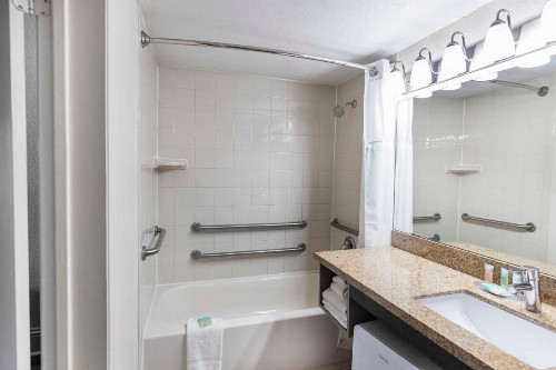 Avanti International Resort - image 41