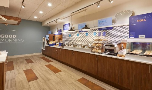 Holiday Inn Express & Suites Orlando International Airport an IHG Hotel - image 11