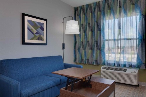 Holiday Inn Express & Suites Orlando International Airport an IHG Hotel - image 28