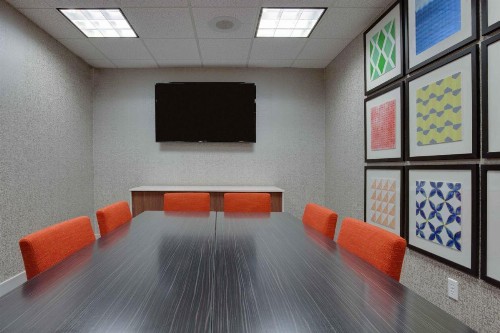 Holiday Inn Express & Suites Orlando International Airport an IHG Hotel - image 4