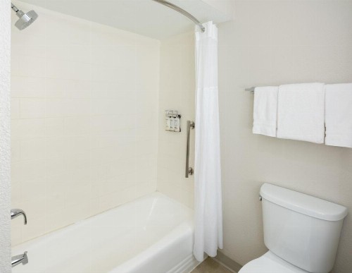Holiday Inn Express & Suites Orlando International Airport an IHG Hotel - image 44