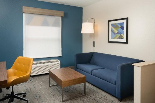 Holiday Inn Express & Suites Orlando International Airport an IHG Hotel - image 47