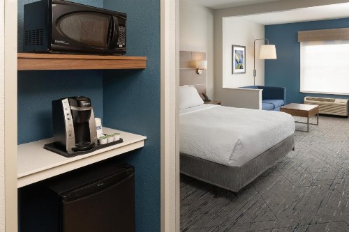 Holiday Inn Express & Suites Orlando International Airport an IHG Hotel - image 48