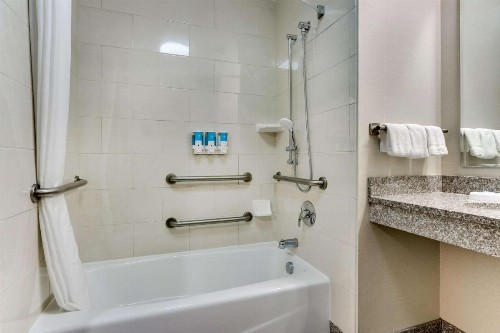 Drury Inn & Suites Orlando near Universal Orlando Resort - image 31