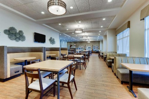 Drury Inn & Suites Orlando near Universal Orlando Resort - image 8