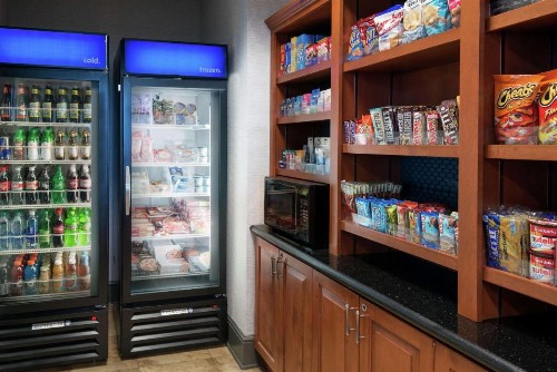 Hampton Inn & Suites Orlando Airport at Gateway Village - image 10