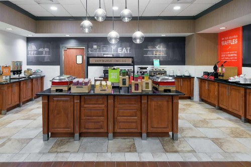 Hampton Inn & Suites Orlando Airport at Gateway Village - image 12