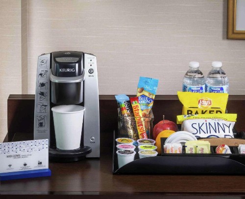 Hampton Inn & Suites Orlando Airport at Gateway Village - image 20