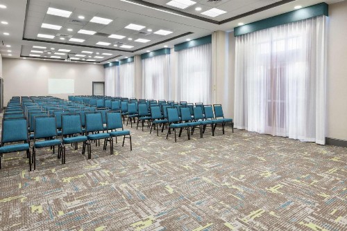 Hampton Inn & Suites Orlando Airport at Gateway Village - image 41