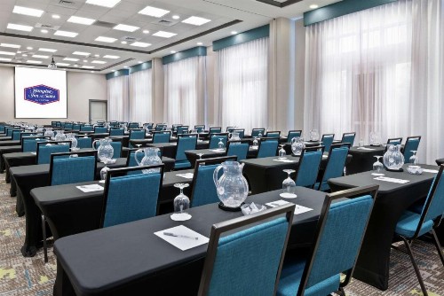 Hampton Inn & Suites Orlando Airport at Gateway Village - image 42