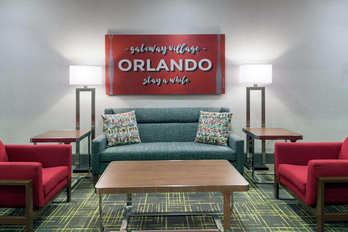 Hampton Inn & Suites Orlando Airport at Gateway Village - image 7