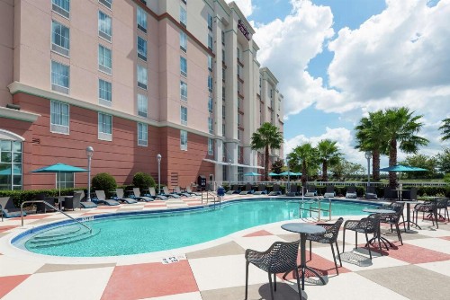 Hampton Inn & Suites Orlando Airport at Gateway Village - image 8