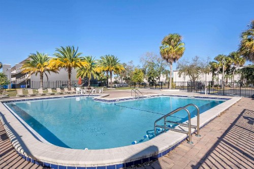 Econo Lodge International Drive - image 17