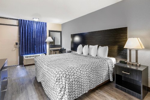 Econo Lodge International Drive - image 25