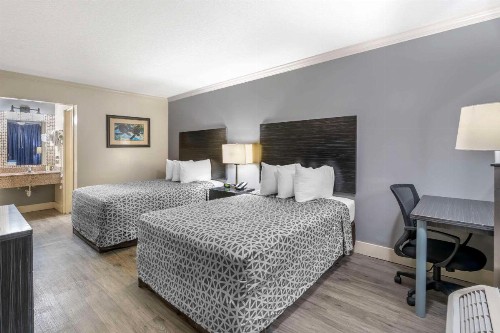 Econo Lodge International Drive - image 3
