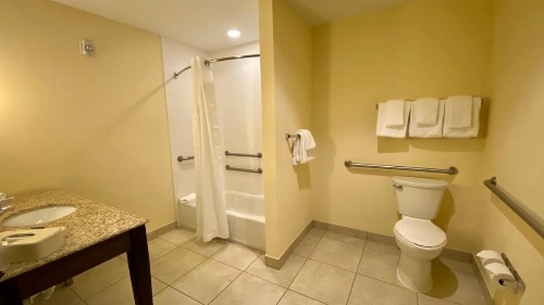 Holiday Inn Express Hotel & Suites Orlando East-UCF Area an IHG Hotel - image 11