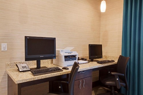 Holiday Inn Express Hotel & Suites Orlando East-UCF Area an IHG Hotel - image 13