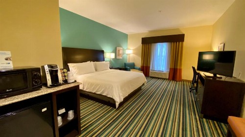 Holiday Inn Express Hotel & Suites Orlando East-UCF Area an IHG Hotel - image 2