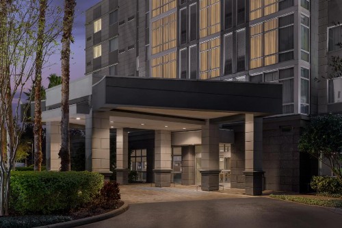 Courtyard by Marriott Orlando South/Grande Lakes Area - image 12