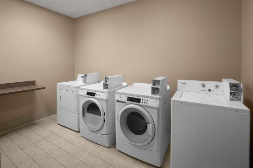 Courtyard by Marriott Orlando South/Grande Lakes Area - image 20