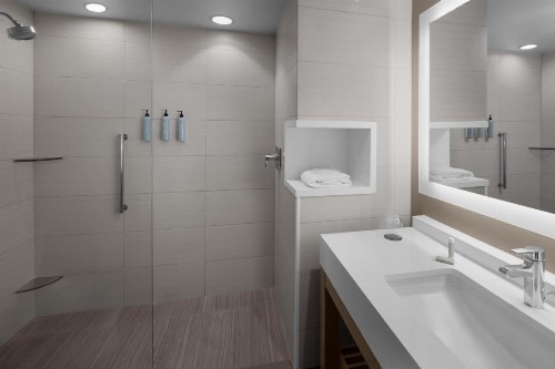 Courtyard by Marriott Orlando South/Grande Lakes Area - image 23