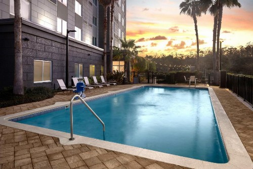 Courtyard by Marriott Orlando South/Grande Lakes Area - image 4