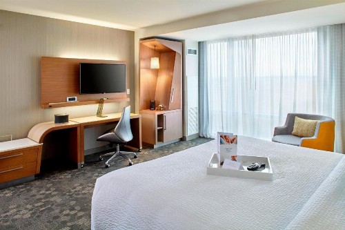 Courtyard by Marriott Orlando Lake Nona - image 7