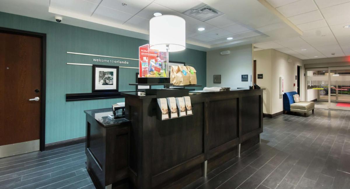 Hampton Inn & Suites Orlando near SeaWorld - image 3