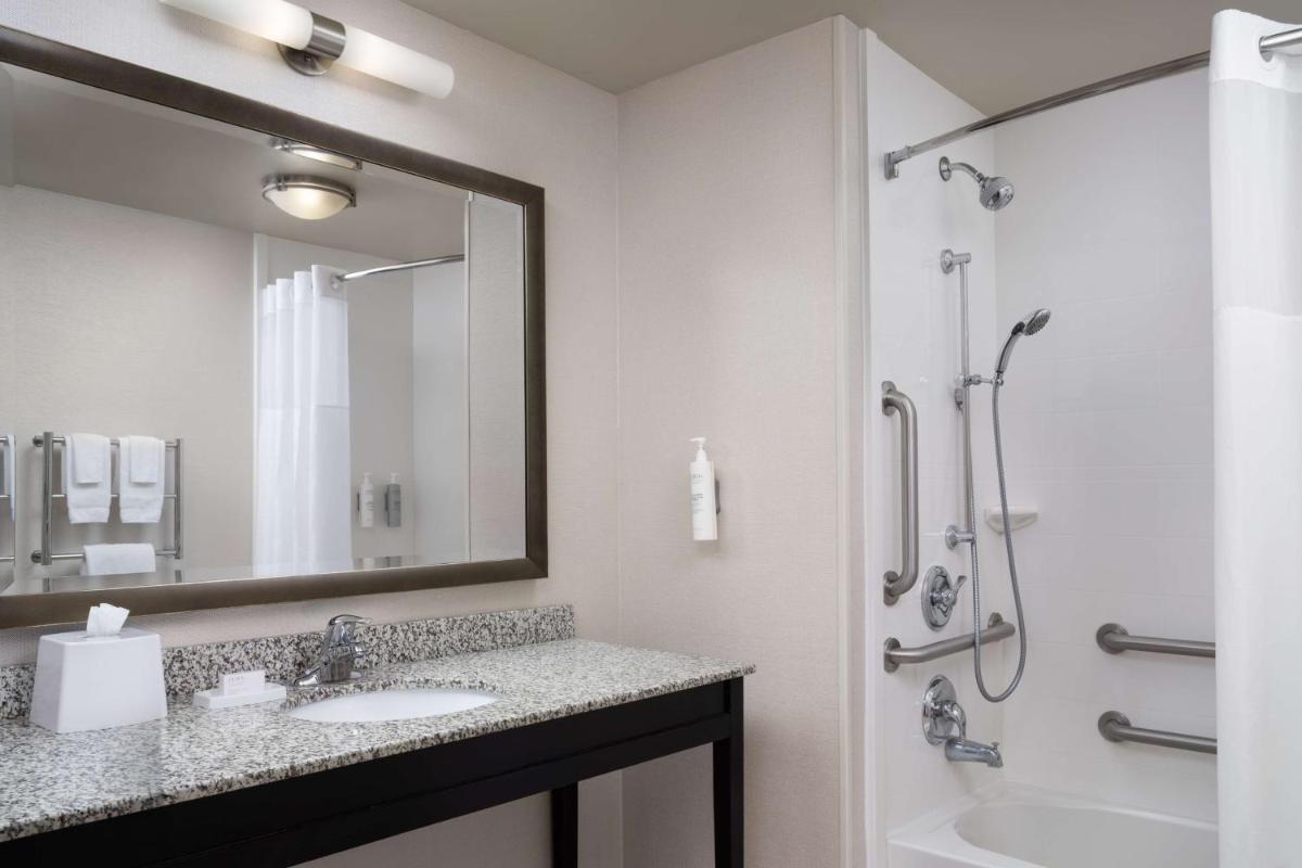 Hampton Inn & Suites Orlando/Downtown South - Medical Center - image 7