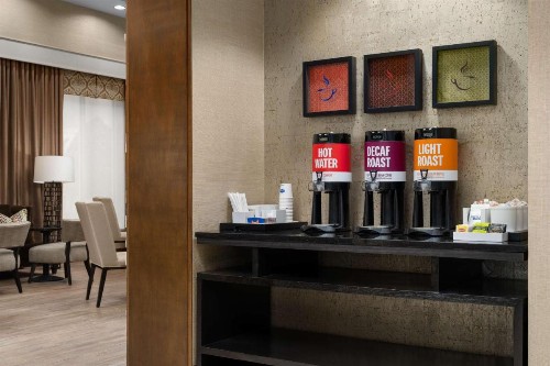 Hampton Inn & Suites Orlando/Downtown South - Medical Center - image 9