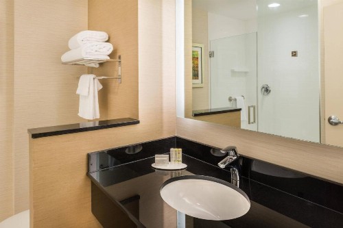 Fairfield Inn & Suites by Marriott Orlando East/UCF Area - image 16