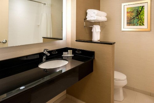 Fairfield Inn & Suites by Marriott Orlando East/UCF Area - image 28