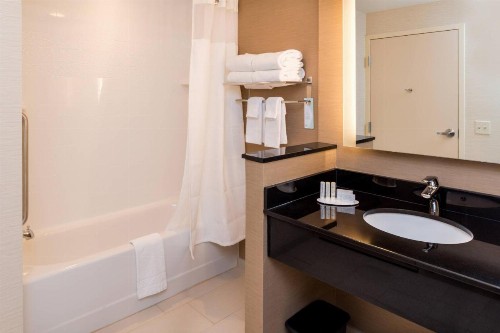 Fairfield Inn & Suites by Marriott Orlando East/UCF Area - image 29