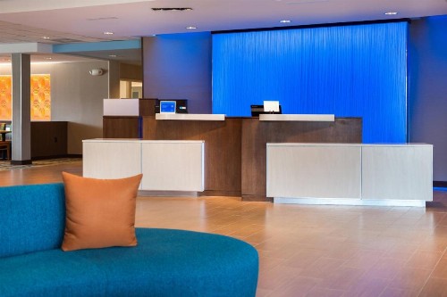 Fairfield Inn & Suites by Marriott Orlando East/UCF Area - image 3
