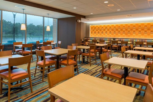 Fairfield Inn & Suites by Marriott Orlando East/UCF Area - image 39