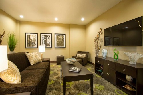 Staybridge Suites Orlando at SeaWorld an IHG Hotel - image 5