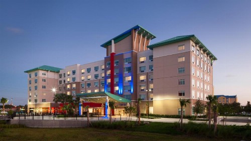 Holiday Inn Express & Suites - Orlando At Seaworld an IHG Hotel