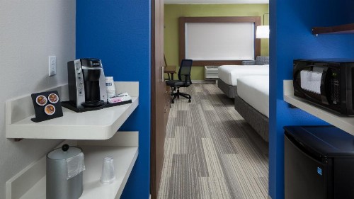 Holiday Inn Express & Suites - Orlando At Seaworld an IHG Hotel - image 18