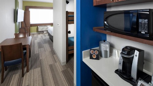 Holiday Inn Express & Suites - Orlando At Seaworld an IHG Hotel - image 40