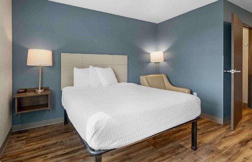 WoodSpring Suites Orlando Airport - image 3
