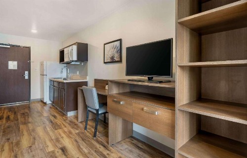 WoodSpring Suites Orlando Airport - image 6